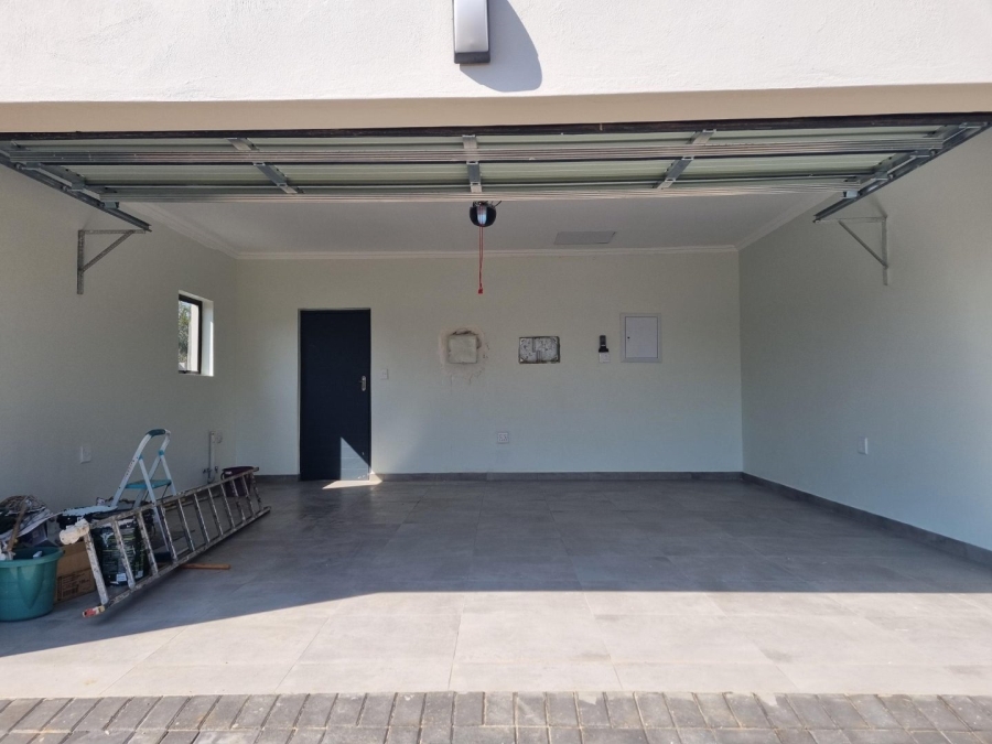4 Bedroom Property for Sale in Ifafi North West